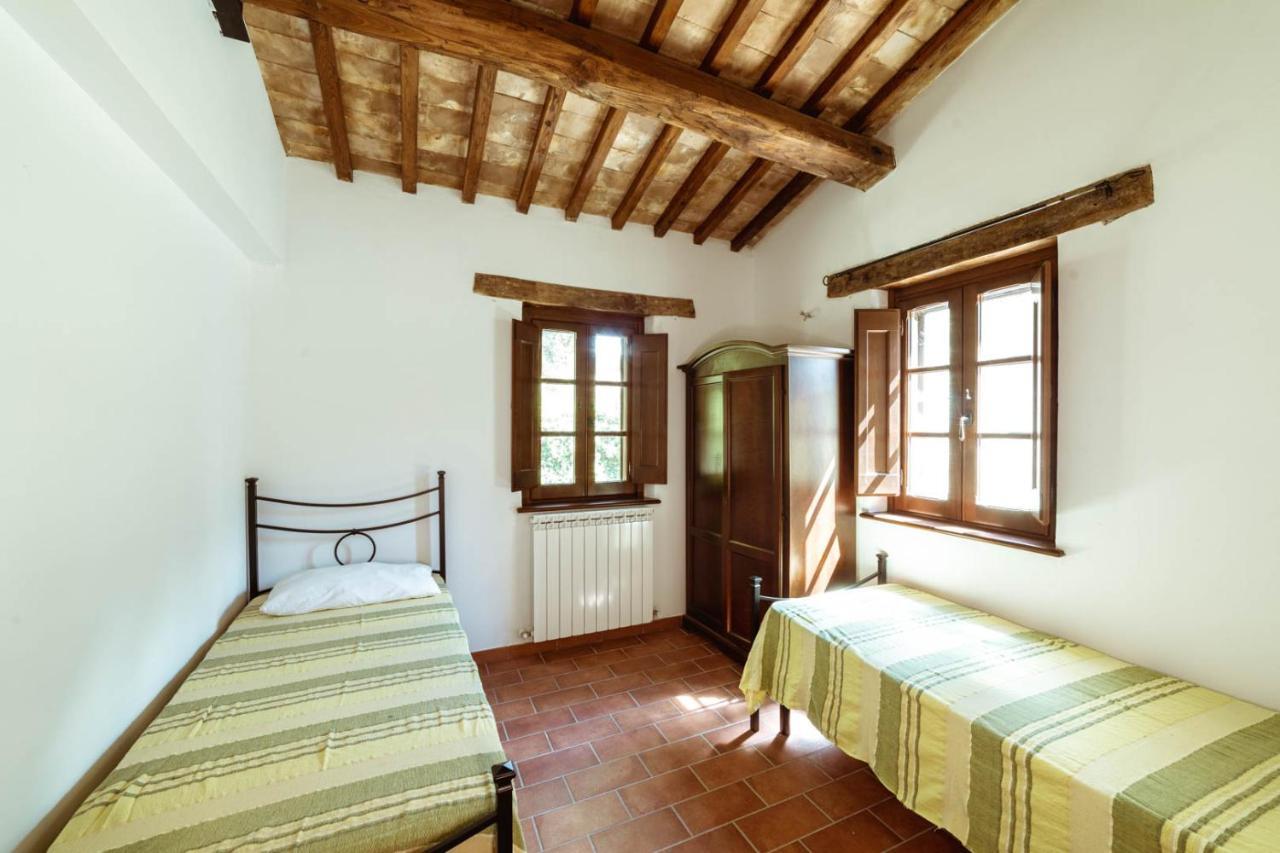 אומברטידה Agriturismo Le Radici מראה חיצוני תמונה