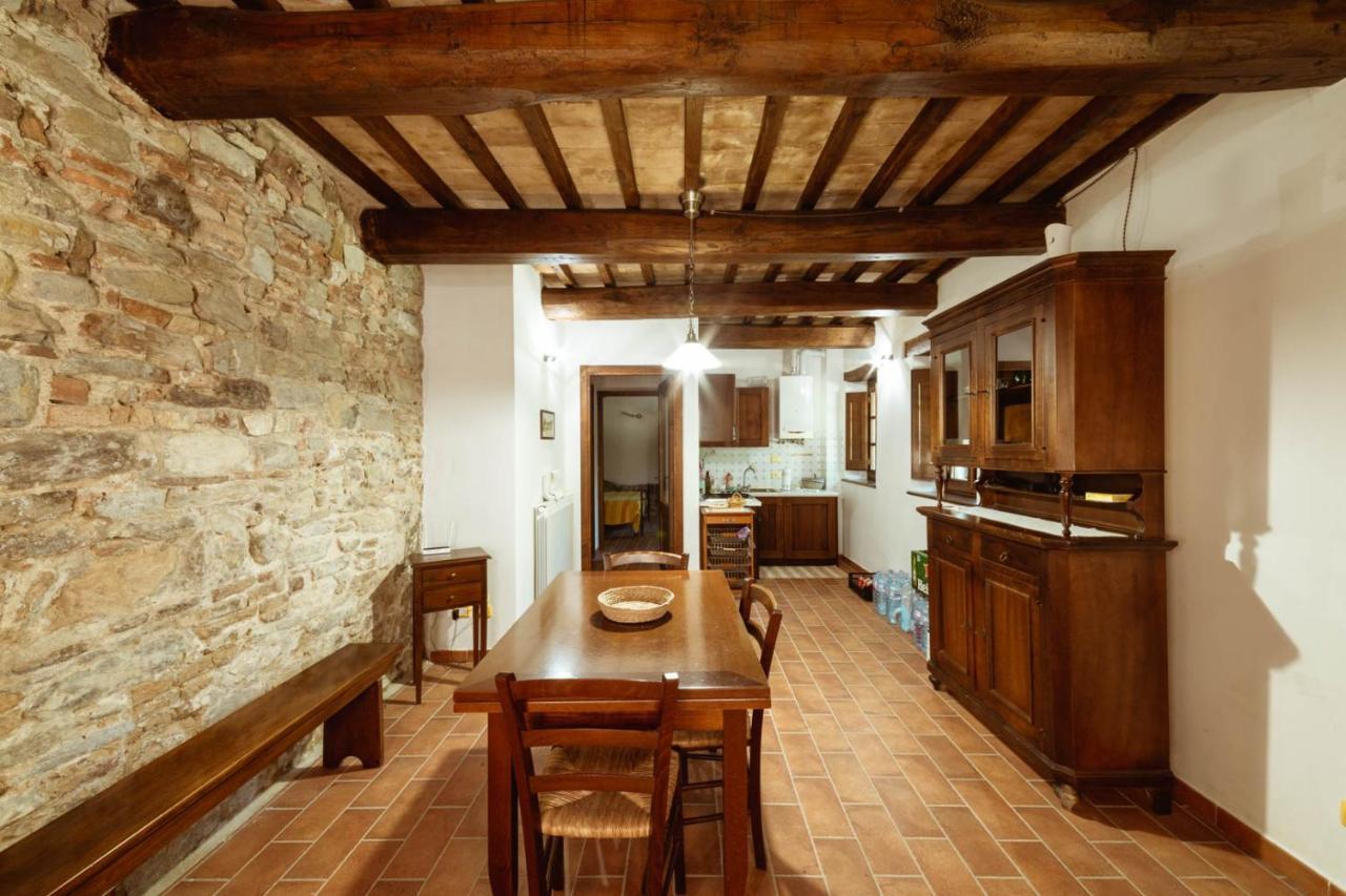 אומברטידה Agriturismo Le Radici מראה חיצוני תמונה