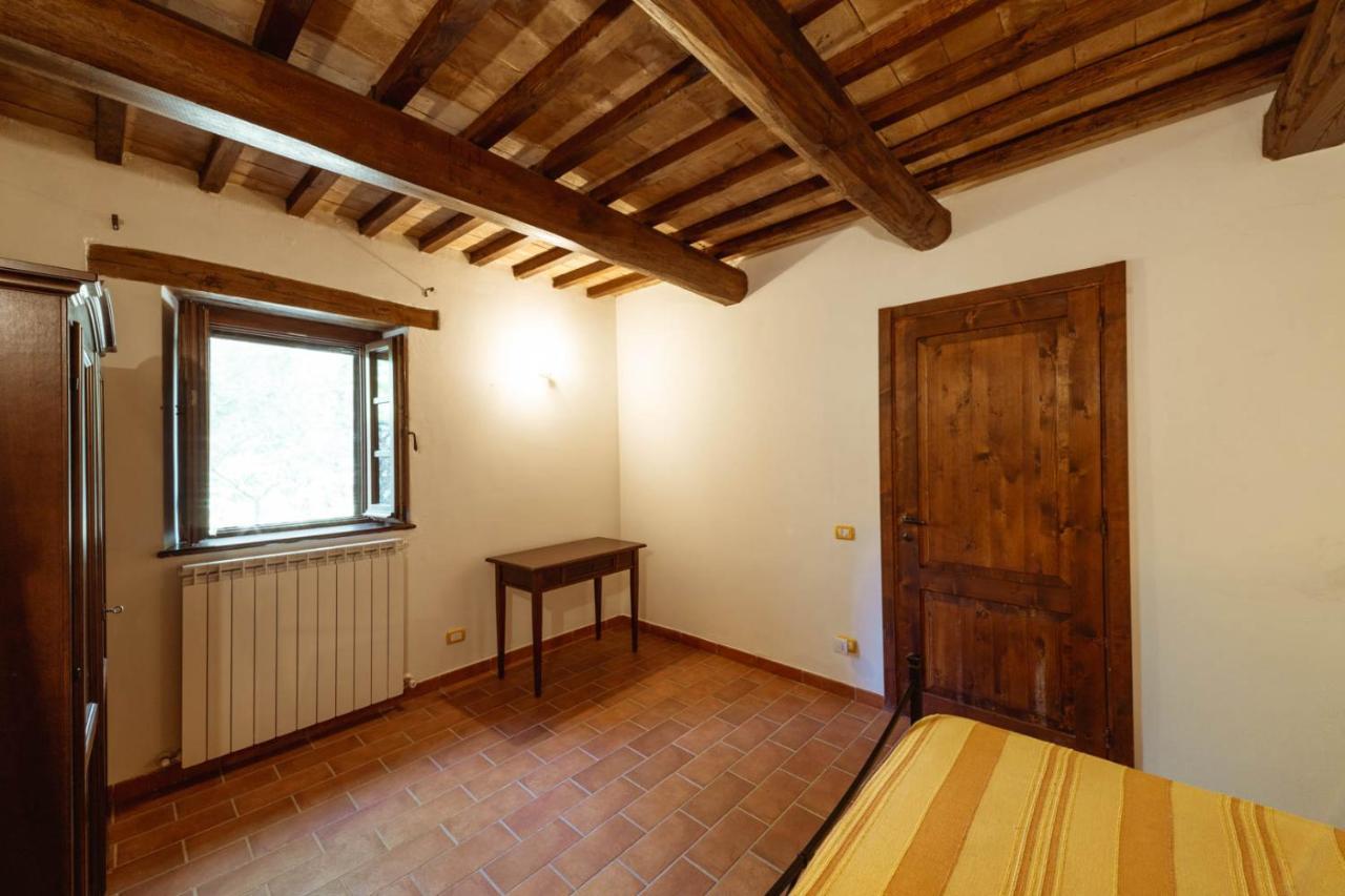 אומברטידה Agriturismo Le Radici מראה חיצוני תמונה