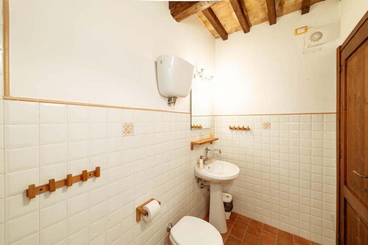 אומברטידה Agriturismo Le Radici מראה חיצוני תמונה