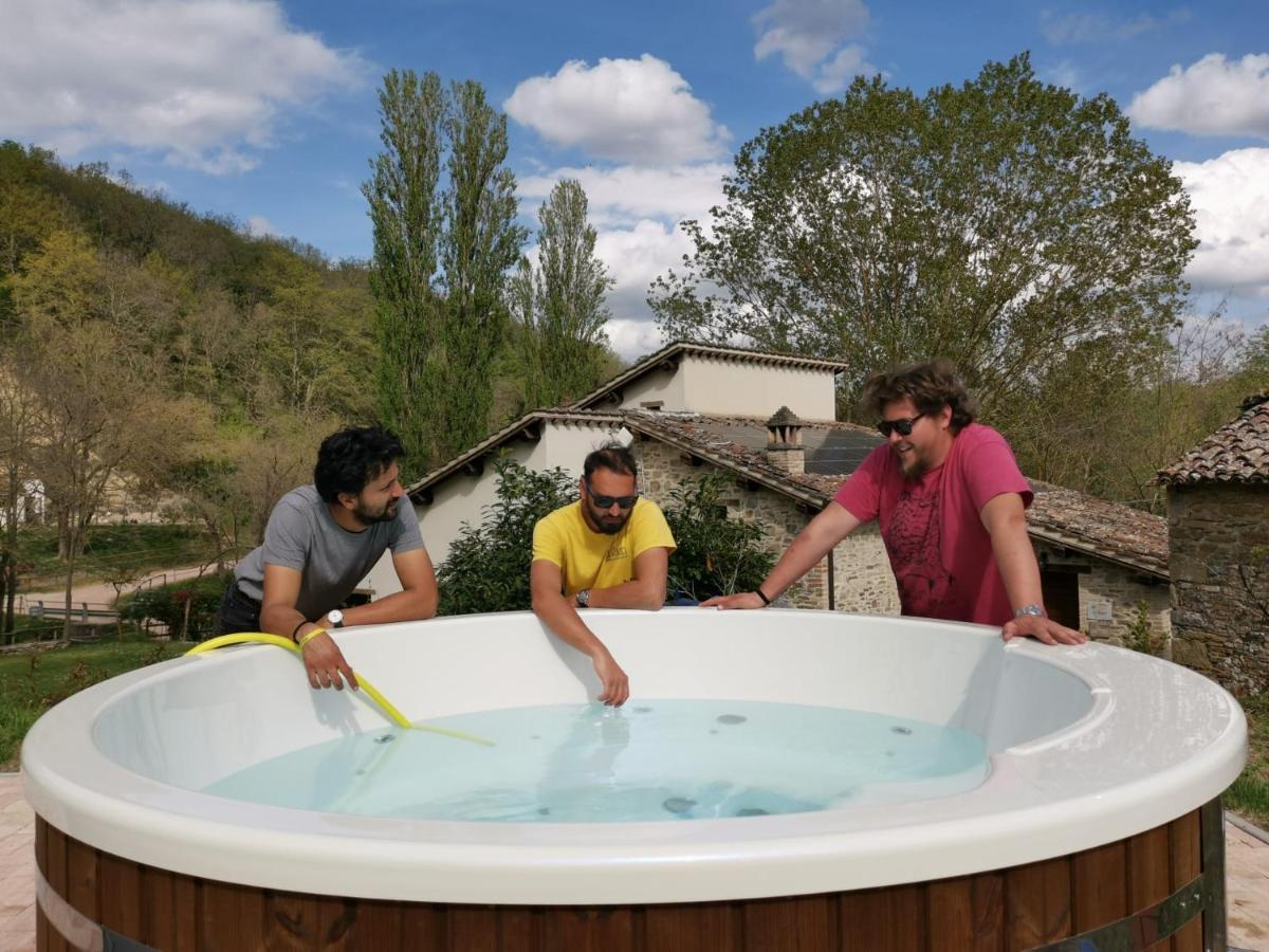 אומברטידה Agriturismo Le Radici מראה חיצוני תמונה